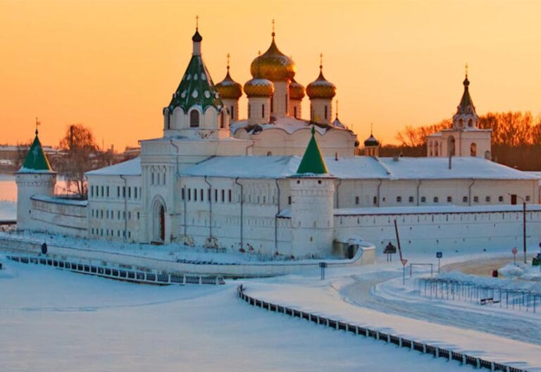 Putin detiene a un sacerdote por pedir en una misa el fin de la guerra