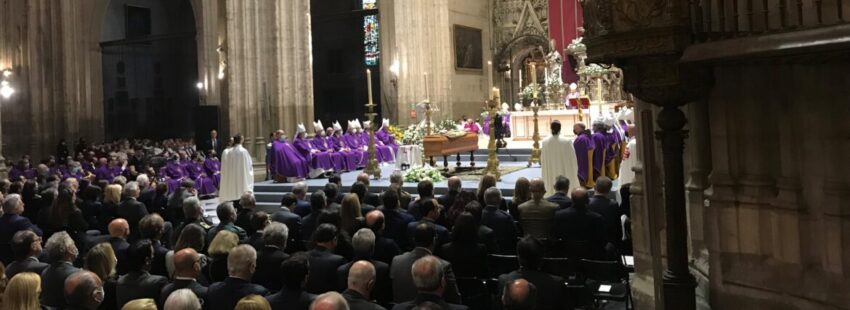 Sevilla despide llorando “la entrega sin límites” del cardenal Amigo