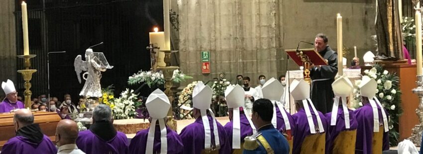 El hermano Pablo, secretario del cardenal Amigo, Medalla de la Ciudad de Sevilla 2022