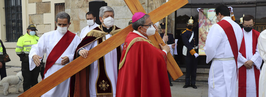 El arzobispo de Bogotá protagoniza el viacrucis