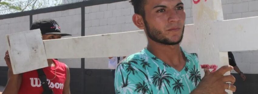 migrante del "viacrucis"