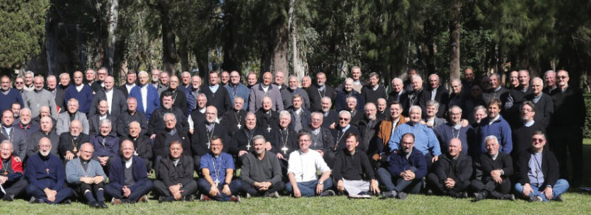 Los obispos argentinos sacan la cara por el Papa y contra su “maltrato injusto”