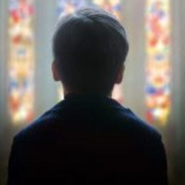 Un obispo francés, condenado a indemnizar a un hombre tras ser acusado de violación