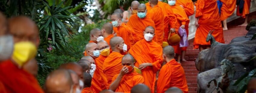 El cardenal Ayuso: Budistas y cristianos “deben sostener a la humanidad hacia la