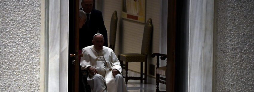 El Papa: “Quien conoce a Jesús, no se encierra en la sacristía”