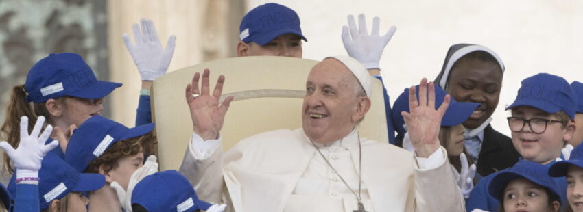 Francisco a los jóvenes: “Practicar la fe no es cosa de viejos”