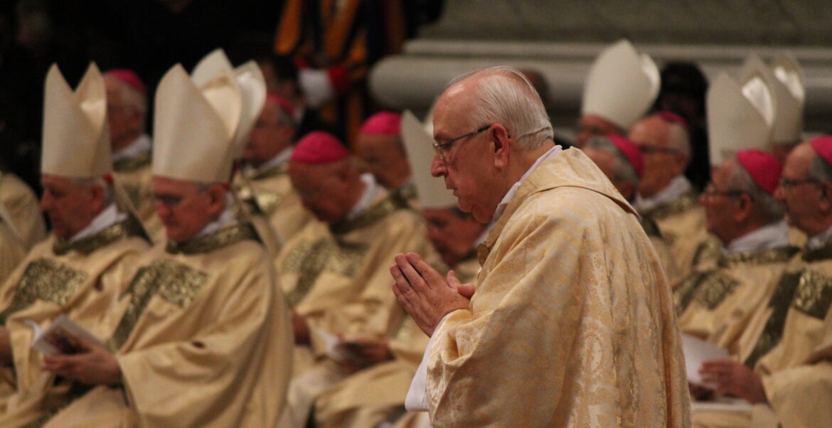 Fernando Vérgez Alzaga “Ser el primer cardenal legionario supone una