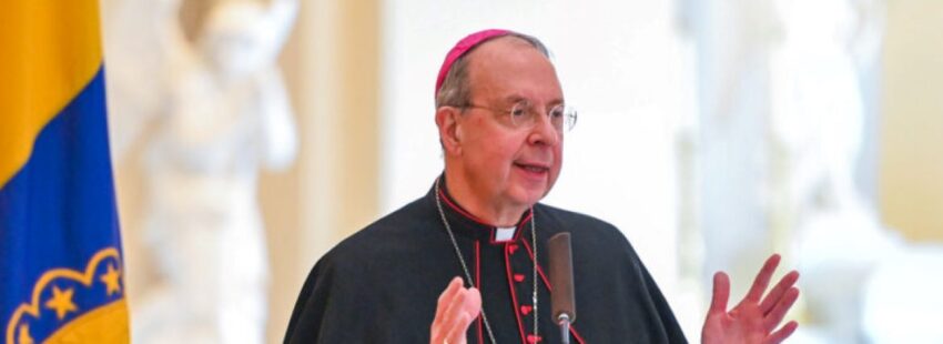 arzobispo William E. Lori