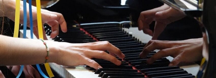 Marta Bachek: la pianista de Ucrania que busca reconstruir su país con la música