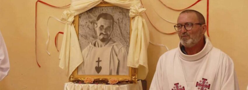 Un misionero valenciano, custodio de la tumba de san Carlos de Foucauld en el desierto