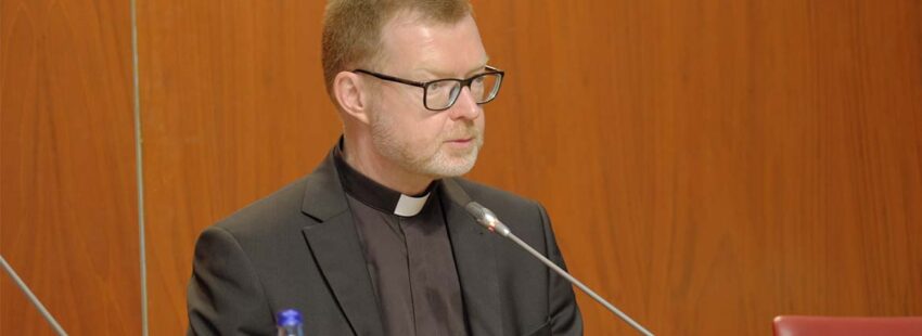 Zollner: “Hay algo en la cultura católica que hace casi imposible decir ‘me he equivocado y