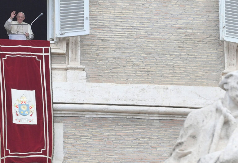 Púrpura en tono universal