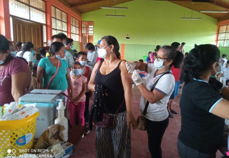 Jornada de vacunación Cáritas del Perú