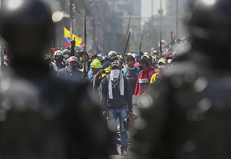 Crisis en Ecuador por paro nacional convocado por indígenas