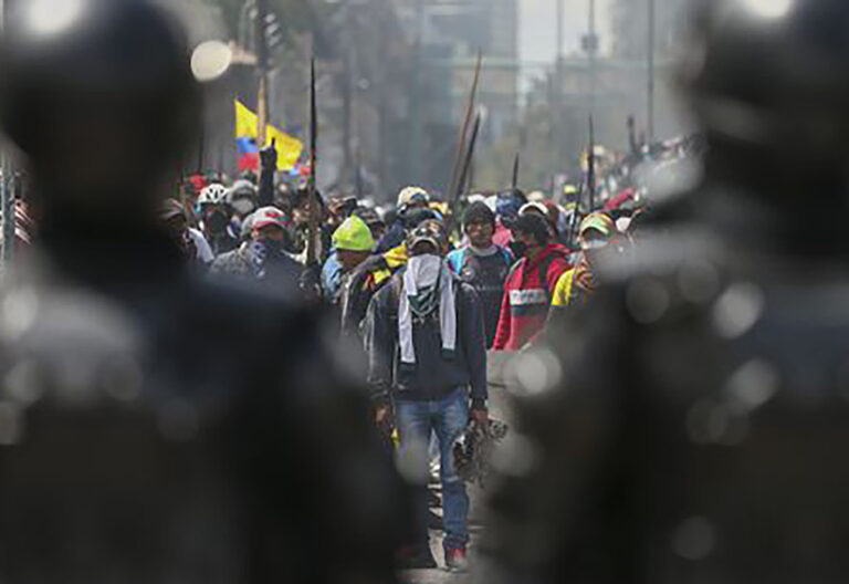 Crisis en Ecuador por paro nacional convocado por indígenas