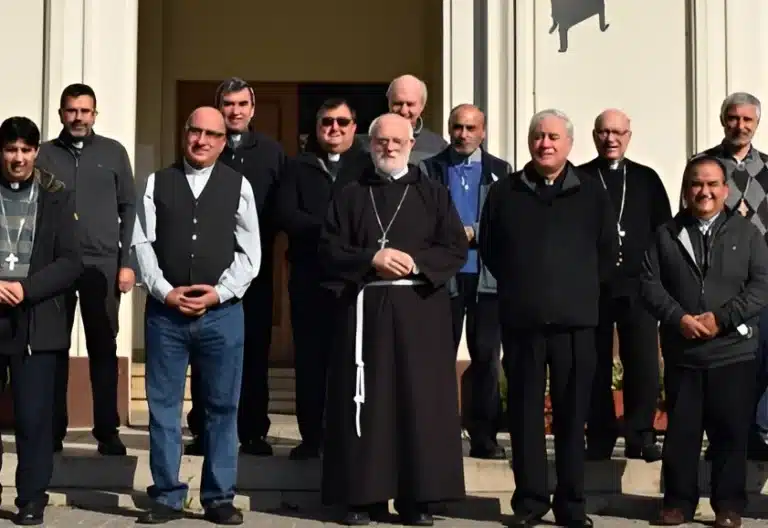 Obispos chilenos llaman a votar en conciencia en el plebiscito por la propuesta constitucional