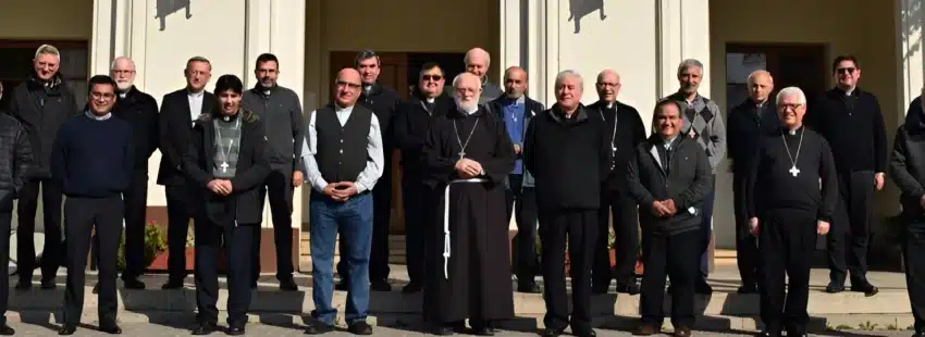Obispos chilenos llaman a votar en conciencia en el plebiscito por la propuesta constitucional
