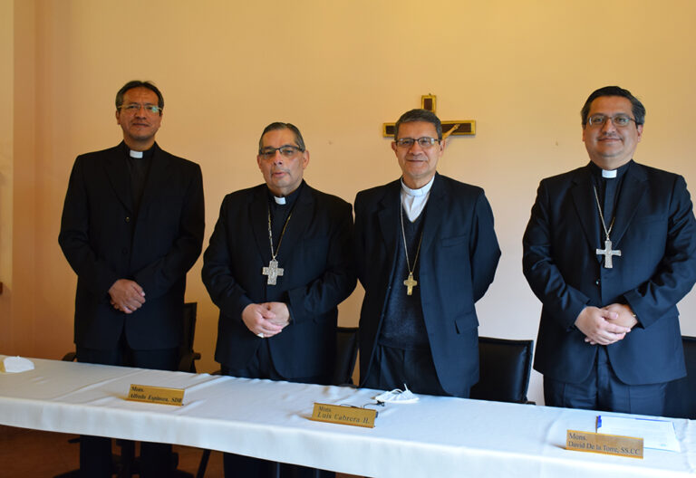 Obispos de Ecuador, garantes del diálogo