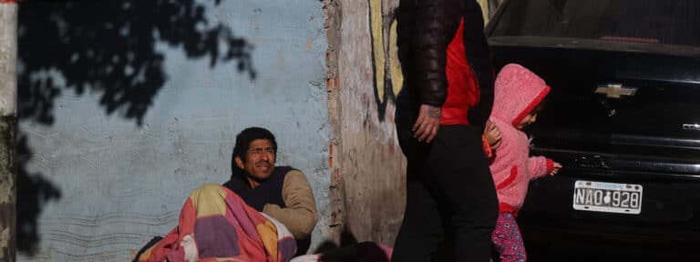 La sentencia de la Universidad Católica Argentina: pobreza en baja, pero menor acceso a los