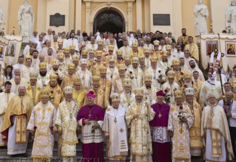 El Papa encomienda el Sínodo de la Iglesia greco-católica a los mártires ucranianos