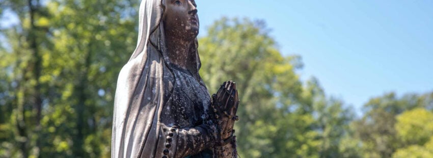 Un incendio arrasa varias capillas del Santuario de Lourdes