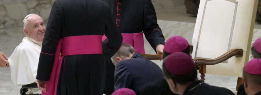 Francisco: cuatro días de maratón púrpura y efecto ‘Sanytol’ para la Iglesia