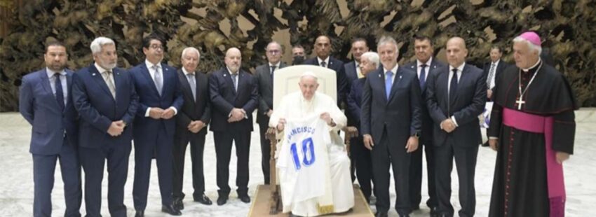 El papa Francisco ya es del Tenerife