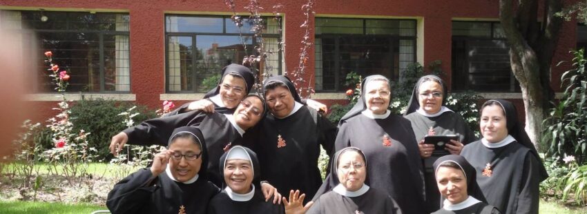 Religiosas De la Cruz