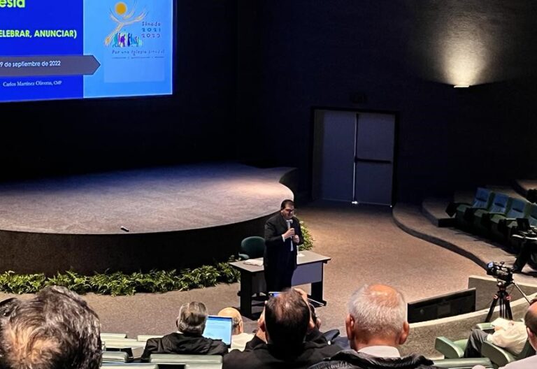 Carlos Martínez Oliveras: “Sinodalidad no es la ley mecánica de la mayoría ni la unanimidad