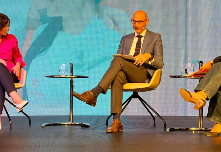 Natalia Peiro, Jesús Avezuela y Milagros Paniagua en la Fundación Pablo VI