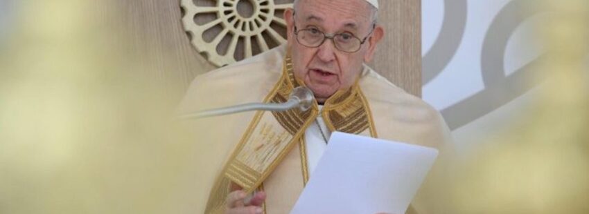 El Papa recuerda en el ángelus que “el Reino de Dios se realiza con los migrantes”
