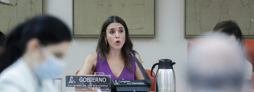 Los obispos ‘absuelven’ a la ministra Montero: “No defendió las relaciones sexuales entre