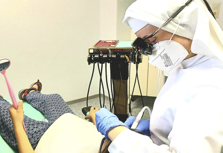 Ida-Maria Kastner, la monja dentista