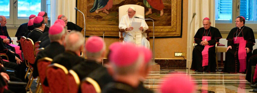 El papa Francisco, en audiencia con los nuncios apostólicos en el Vaticano