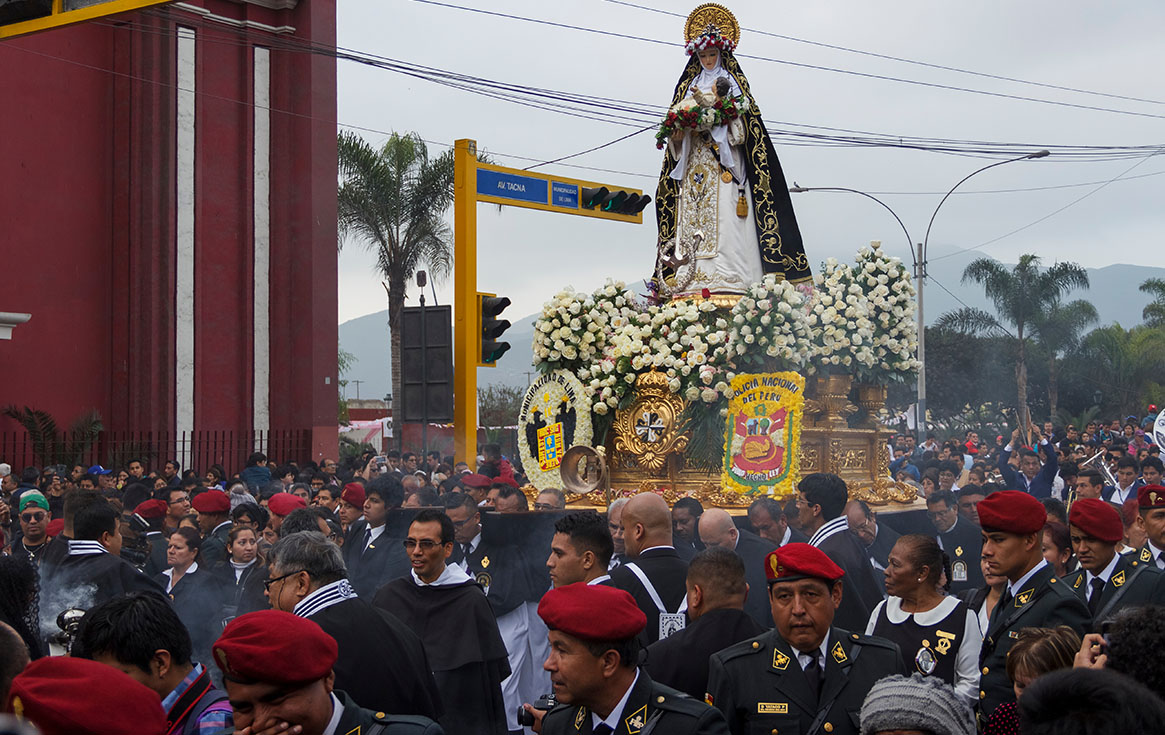 Fiesta de Santa Rosa de Lima, bajo la mira de Pedro Castillo