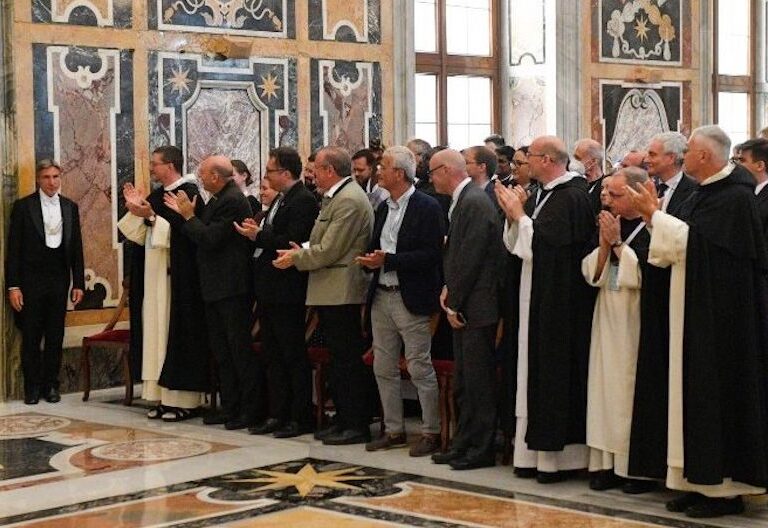 Francisco: “Santo Tomás fue una luz para el pensamiento de la Iglesia al que debemos defender de