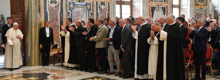 Francisco: “Santo Tomás fue una luz para el pensamiento de la Iglesia al que debemos defender de