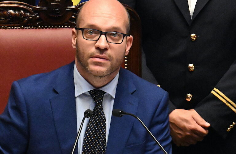 El nuevo presidente de la Cámara de Diputados de Italia agradece la llamada de “una referencia