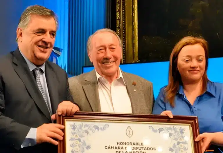 Reconocimiento a José Ignacio López, primer director de Vida Nueva Cono Sur