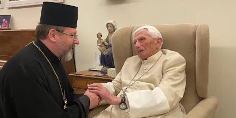 Benedicto XVI al líder de los católicos ucranianos: “Sigo rezando por la paz”