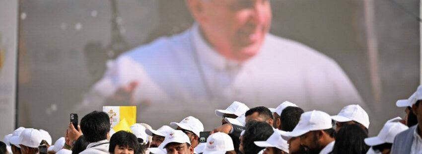 Una misa multiétnica en Bahrein para “quebrar la cadena del mal”