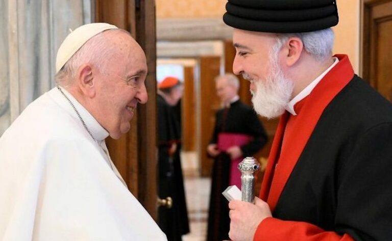 El Papa propone a la Iglesia asiria celebrar la Pascua el mismo día