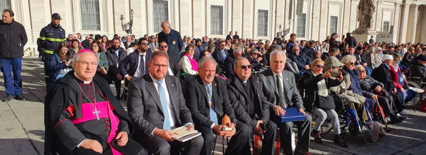 El papa Francisco recibe al alcalde de Mérida en el Vaticano