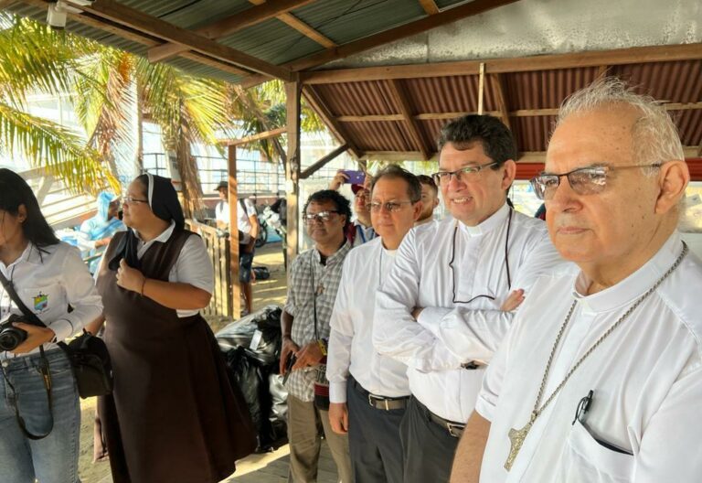 Obispos de Colombia y Venezuela se ponen “en los pies de los migrantes”