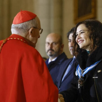 Ayuso: “Soy católica y voy a misa… por trabajo”