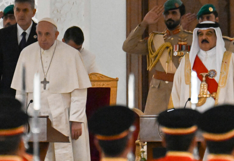 El papa Francisco en su discurso al cuerpo diplomático en Bahrein