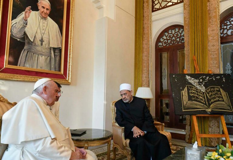 El papa Francisco con el Gran Imán de Al-Azhar