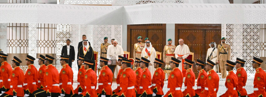 El Rey de Bahrein con el papa Francisco