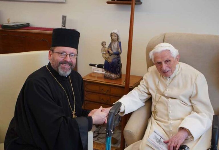 Los católicos ucranianos rezan por Benedicto XVI