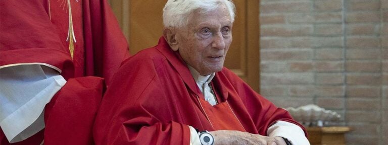 benedicto xvi eucaristía